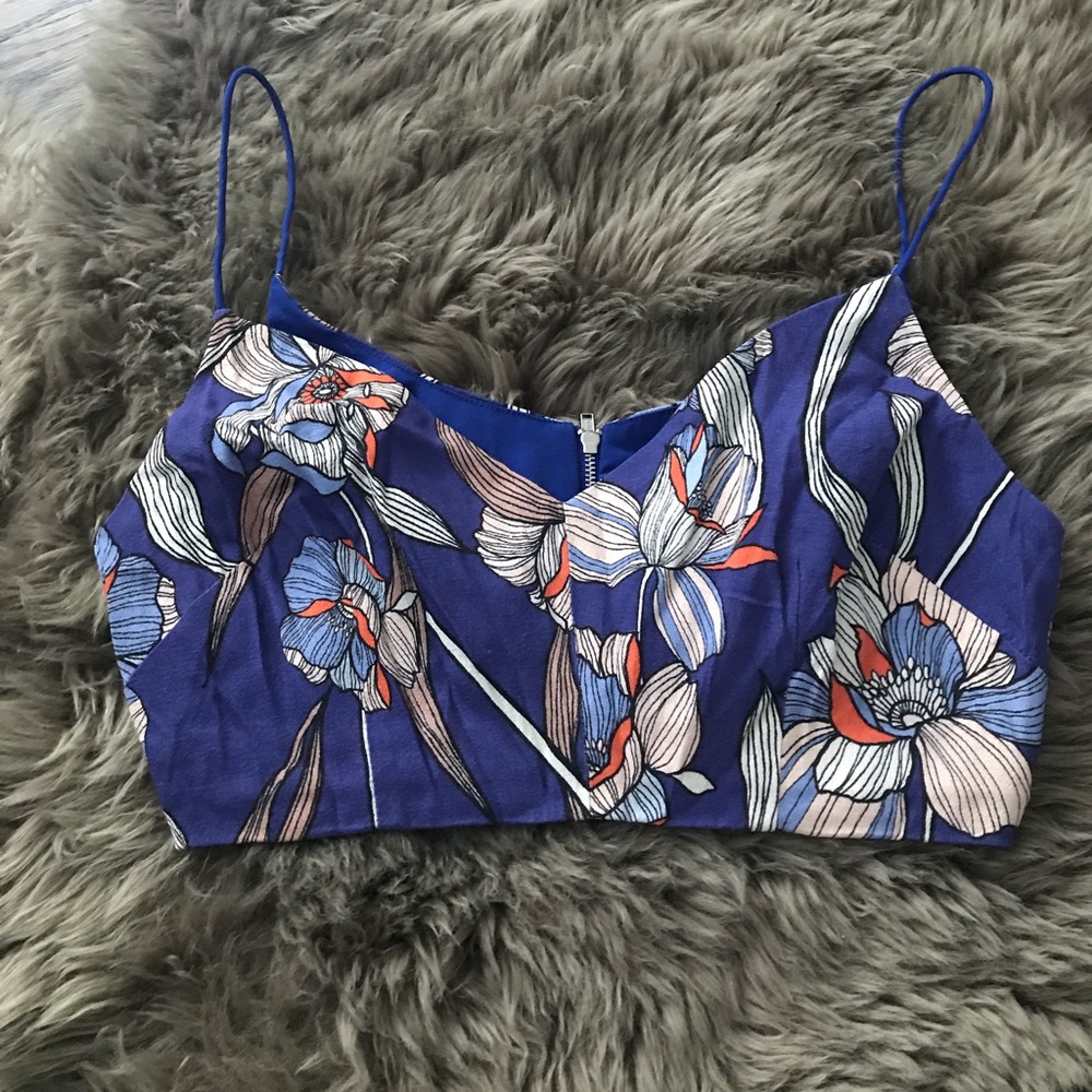 Isla_Co. Crop Bralette Top NWOT Medium